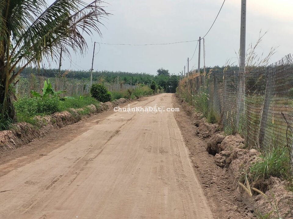 268m2 có 120m2 thổ.Gần cổng chính GD3 KCN.500tr