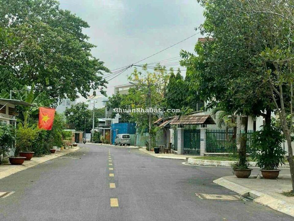 Bán đất khu biệt thự 88 căn - 496/ Dương Quảng Hàm, P.6, GV, giá 11tỷ