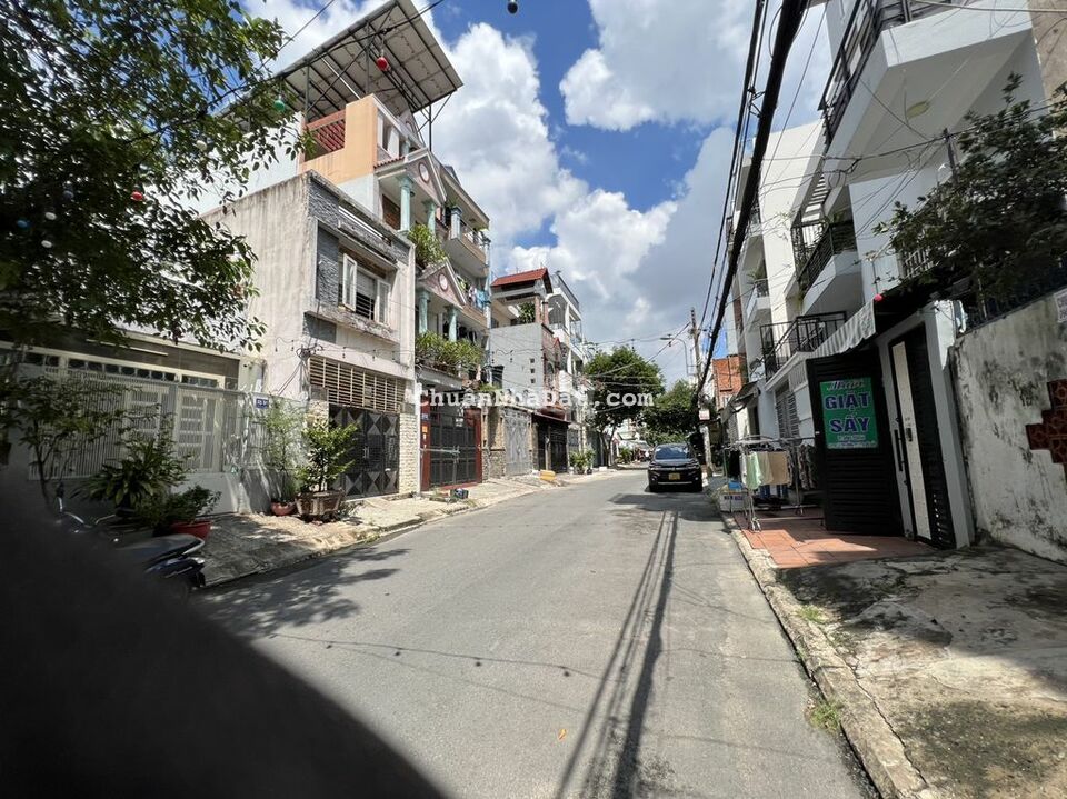 Bán lô đất hướng Nam đường Lê Thị Hồng p17 quận Gò Vấp DT 6.2*18