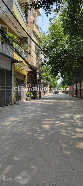 Bán đất Lạc Trung, Hai Bà Trưng 80m2, MT 4.6m, giá 12.8 tỷ. Phân lô ô tô tránh