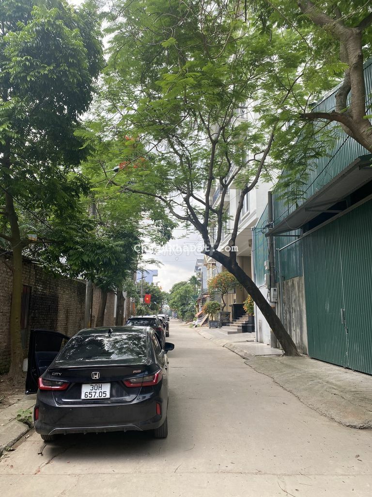 Vị trí đắc địa! Đất Hoài Đức, ngõ thông, ô tô tránh, KD cực đỉnh, 50m2