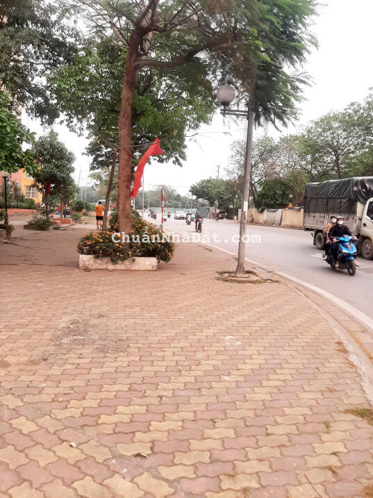 Bán mảnh đất gần quận ủy Hoàng Mai, lô góc 3 mặt thoáng, vỉa hè, kinh doanh, 200m2*MT 26m, 15.9tỷ Bán mảnh đất gần quận ủy Hoàng Mai, lô góc 3 mặt thoáng, vỉa hè, kinh doanh, 200m2*MT 26m, 15.9tỷ