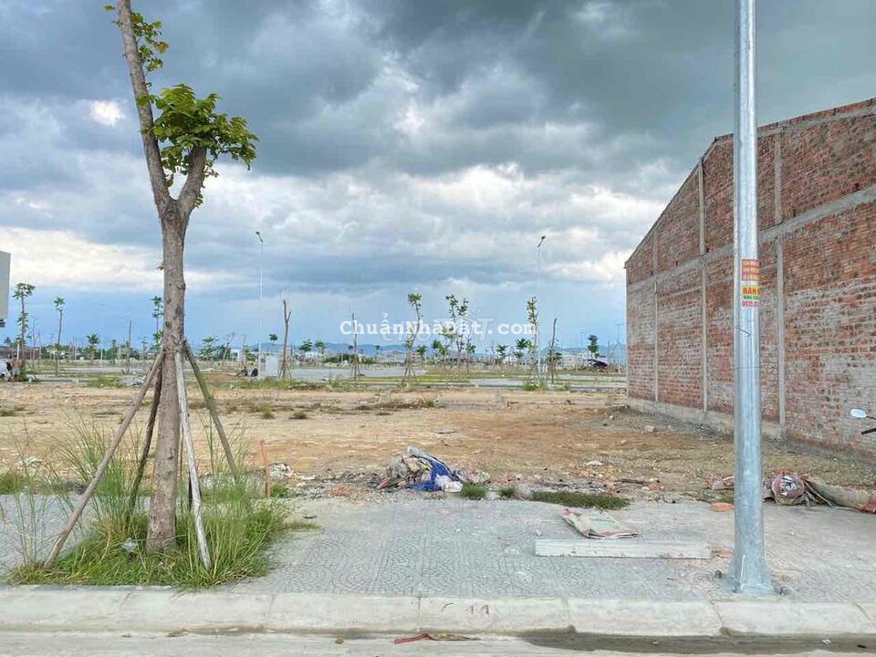 Hương Sơ KV5 view công viên sạch đẹp. Có bãi đậu ô tô Hương Sơ KV5 view công viên sạch đẹp. Có bãi đậu ô tô