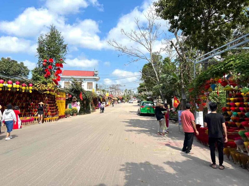 95.3m2 mặt tiền Huyền Trân Công Chúa. đường đang đổ nhựa