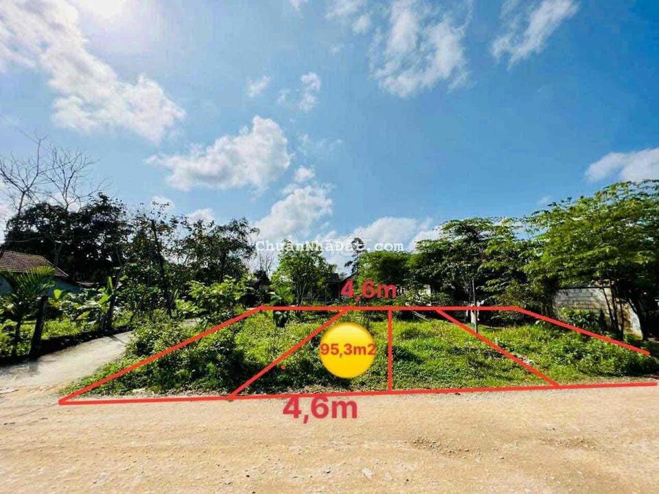95.3m2 mặt tiền Huyền Trân Công Chúa. đường đang đổ nhựa