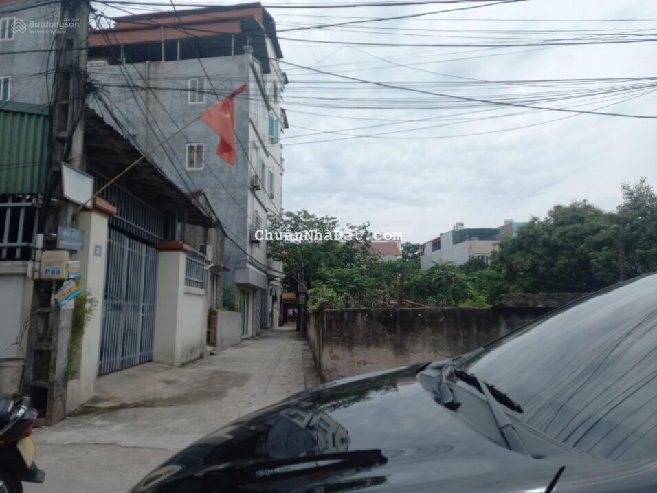 Siêu phẩm mới tinh. Tổ 15 Yên Nghĩa dt 34m2, 1tỷ35 ngõ thông ôtô tránh vào thoải mái, lh 0362088669