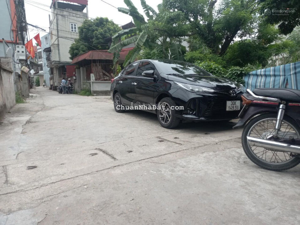 Siêu phẩm mới tinh. Tổ 15 Yên Nghĩa dt 34m2, 1tỷ35 ngõ thông ôtô tránh vào thoải mái, lh 0362088669
