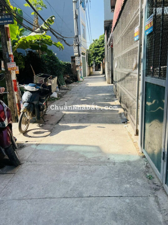 Gấp, gấp lắm rồi. chủ cần bán lô đất Yên Nghĩa, ngõ thông, ô tô vào, DT 36m2, vị trí cực đẹp