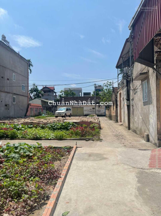 CC bán đất Yên Nghĩa 46.8m2 vuông vắn taxi đỗ cửa cách trục chính 15m 1 ngõ thẳng 1tỷ45 0362088669