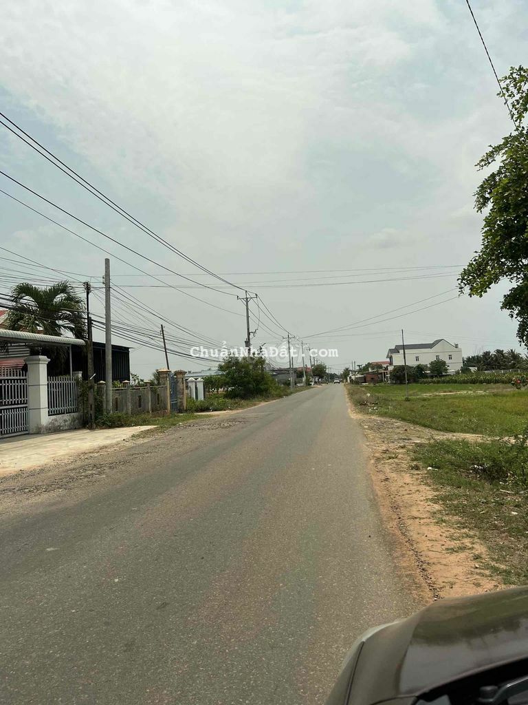 Mặt Tiền Hàm Liêm Sát Uỷ Ban Hàm Liêm Giá Rẻ Mặt Tiền Hàm Liêm Sát Uỷ Ban Hàm Liêm Giá Rẻ