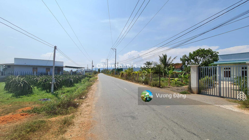 Cần bán 1980m2 đất 2 mặt tiền đường nhựa liên xã cách trung tâm TP Phan Thiết chỉ 5 phút di chuyển