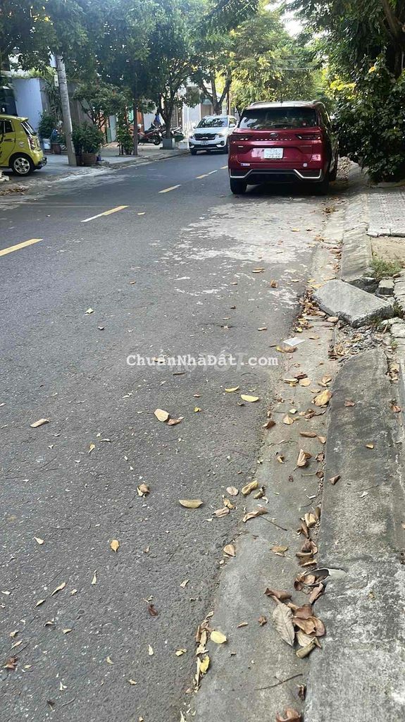 Tôi cần bán lô đất đường Mai An Tiêm- view công viên