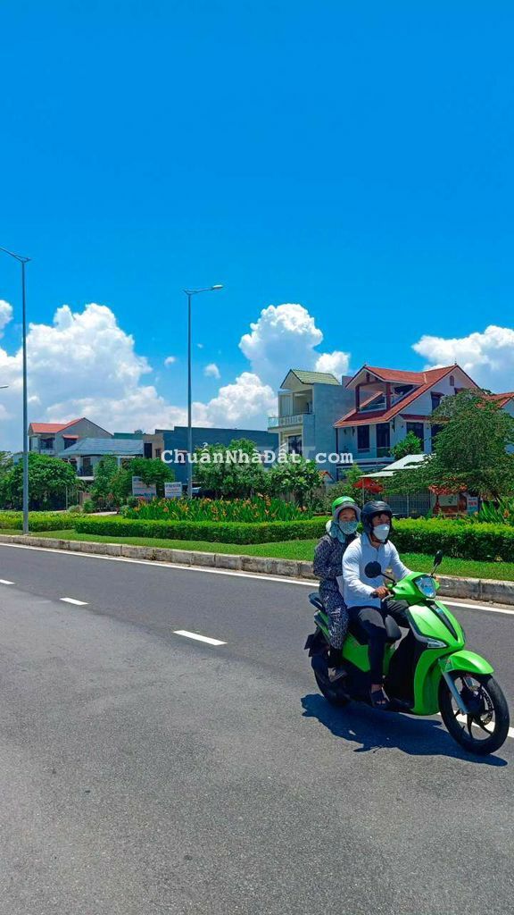 Mặt tiền đường nam kỳ khởi nghĩa