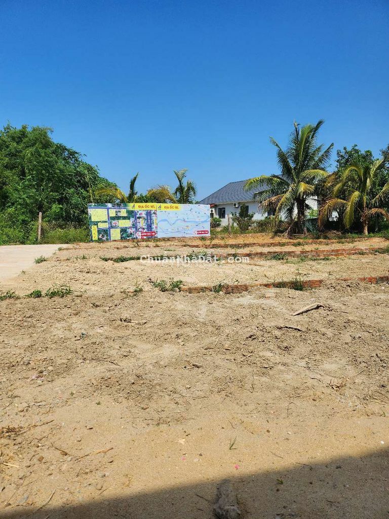 Nam Hòa tiến 105m2_606tr đường 4m 3 lô liền kề