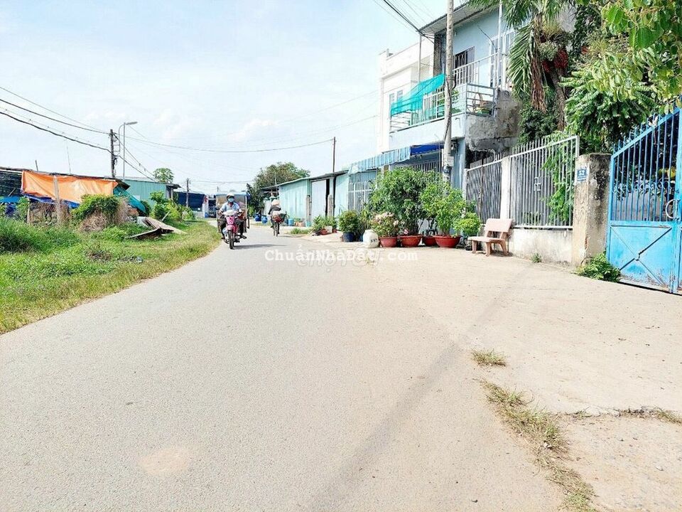 Bán 100m2 thổ mặt tiền Đ.Thanh Niên,Xuân thời Sơn Hóc Môn,giá 900tr Bán 100m2 thổ mặt tiền Đ.Thanh Niên,Xuân thời Sơn Hóc Môn,giá 900tr