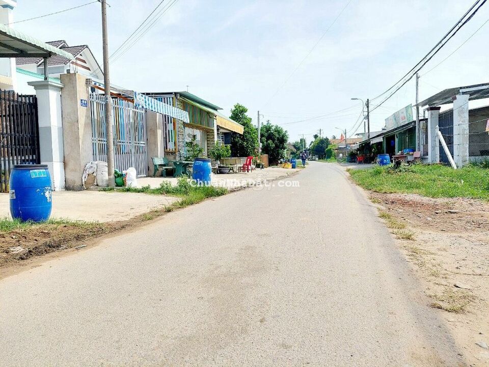 Bán 100m2 thổ mặt tiền Đ.Thanh Niên,Xuân thời Sơn Hóc Môn,giá 900tr Bán 100m2 thổ mặt tiền Đ.Thanh Niên,Xuân thời Sơn Hóc Môn,giá 900tr