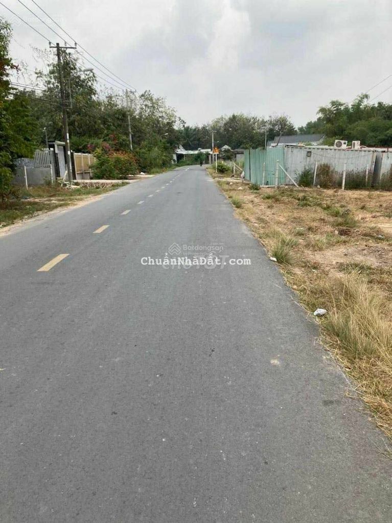 Bán gấp lô đất 109m Trần Văn Mười, Hóc Môn giá 800 triệu, SHR, CC ngay Bán gấp lô đất 109m Trần Văn Mười, Hóc Môn giá 800 triệu, SHR, CC ngay