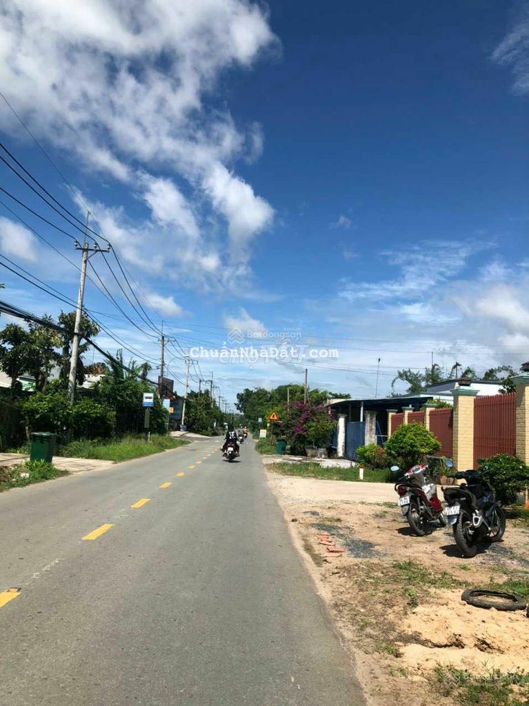 Bán gấp lô đất 109m Trần Văn Mười, Hóc Môn giá 800 triệu, SHR, CC ngay Bán gấp lô đất 109m Trần Văn Mười, Hóc Môn giá 800 triệu, SHR, CC ngay