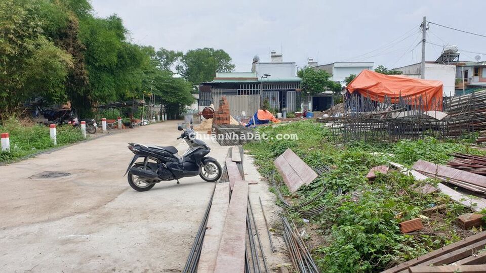 Đất thổ cư 5.5x23, sẹc Trần Văn Mười, gần chợ đầu mối Hóc Môn Đất thổ cư 5.5x23, sẹc Trần Văn Mười, gần chợ đầu mối Hóc Môn