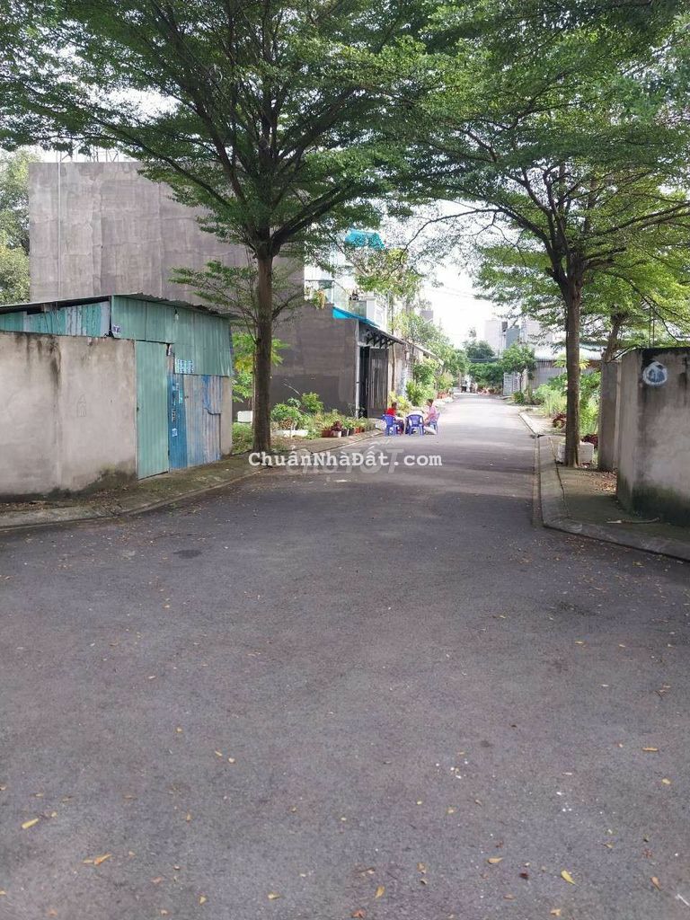 HÓC MÔN 144m2 lô góc 2 mặt tiền nhựa xây dựng ngay HÓC MÔN 144m2 lô góc 2 mặt tiền nhựa xây dựng ngay