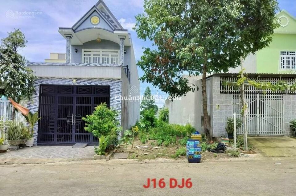 Lô đất 176m2 Dương Công Khi, Hóc Môn, sổ riêng 850 triệu, hỗ trợ vay Lô đất 176m2 Dương Công Khi, Hóc Môn, sổ riêng 850 triệu, hỗ trợ vay