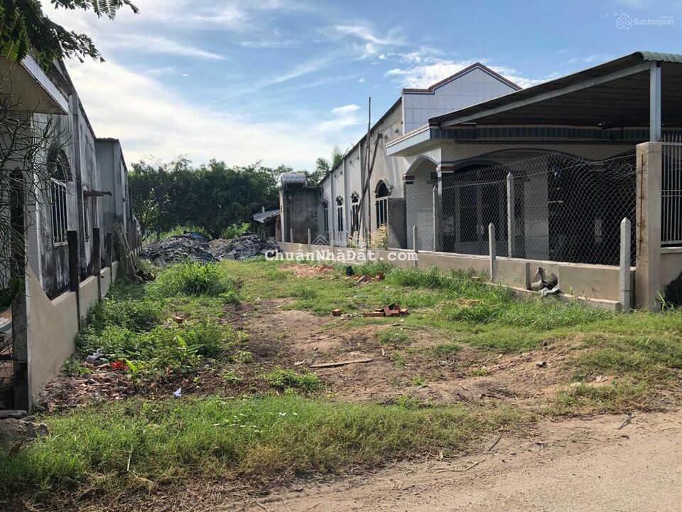 Đất thổ vườn 400m2 Lê Thị kim, Hóc Môn sổ sẵn, thổ cư 200m2, 1,4 tỷ