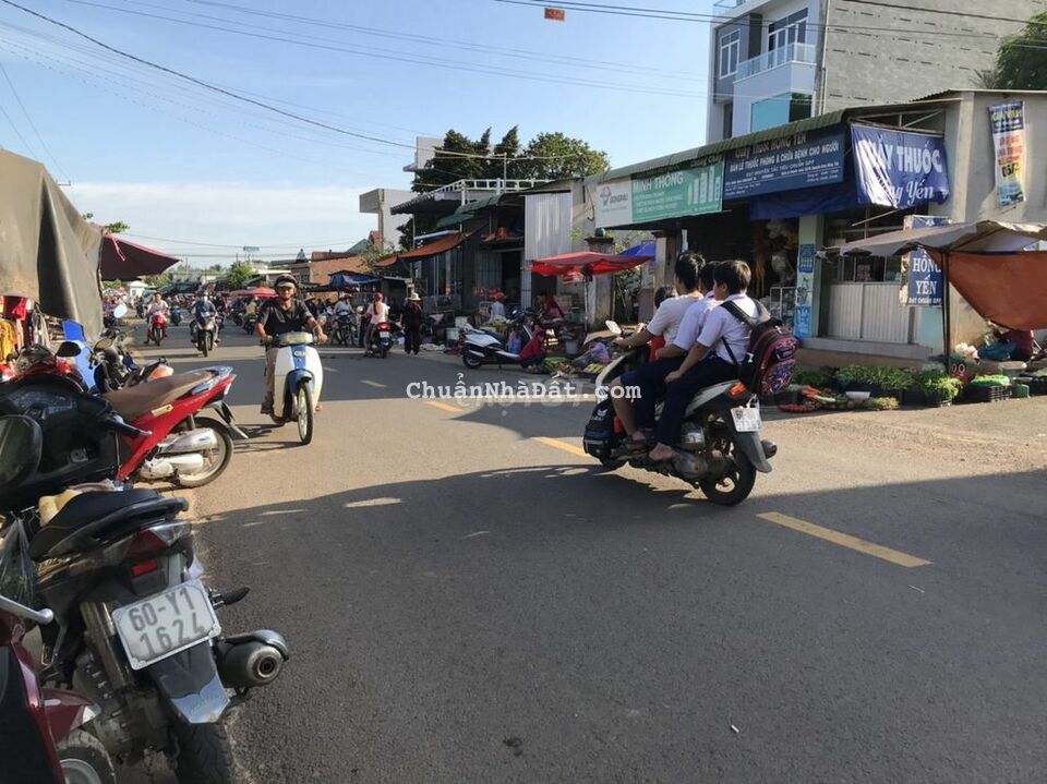 Bán gấp đất SHR 400m2 thổ Giá 635tr MT đường Lê Thị Lơ ngay Co.op Mart