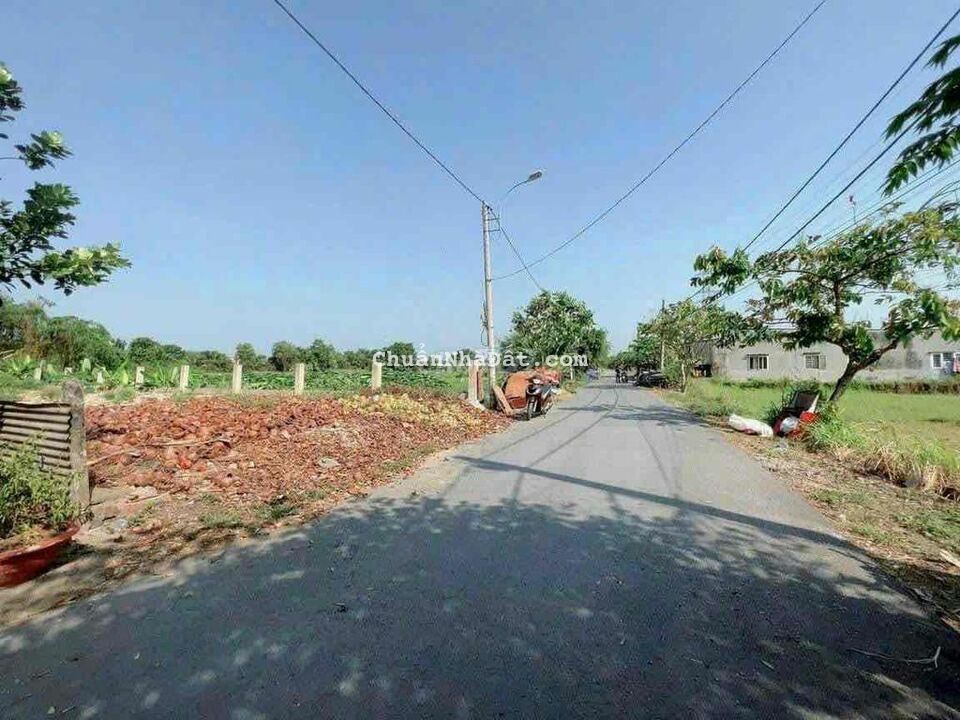 Đất mặt đường nhựa 10x40 . Ấp 1 . Tiện làm xưởng