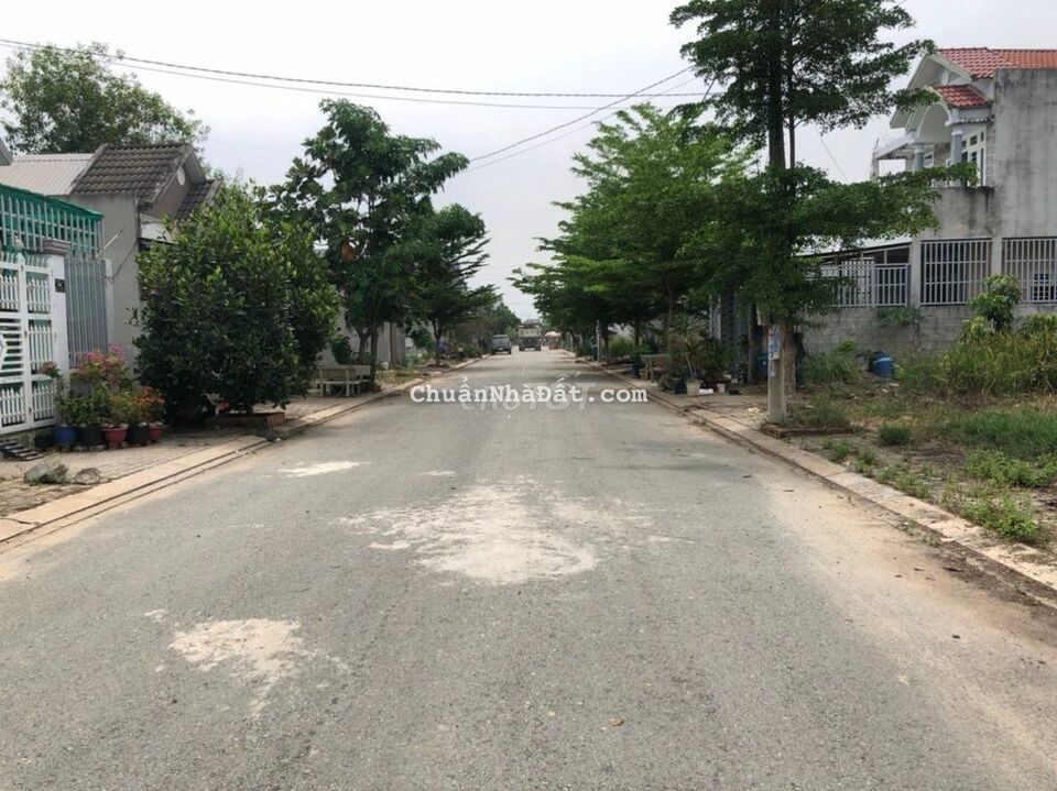 Bán nền 5x16=80m2,Khu dân cư Hóc Môn,Thị trấn Hóc Môn,sổ riêng, 1.2tỷ Bán nền 5x16=80m2,Khu dân cư Hóc Môn,Thị trấn Hóc Môn,sổ riêng, 1.2tỷ