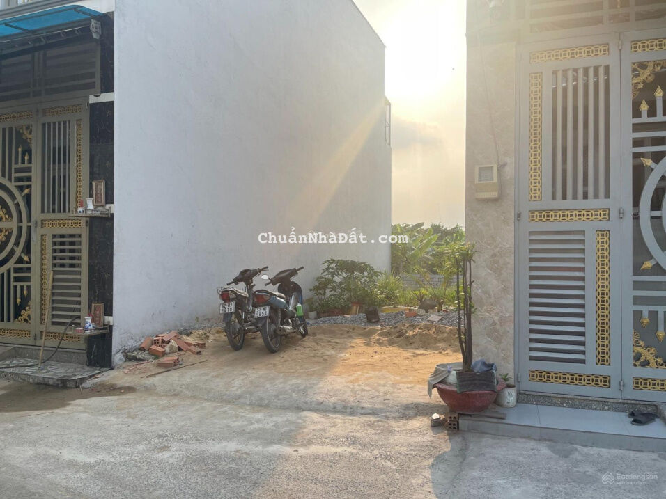 Bán đất 5x17m, gần chợ Bà Điểm, Bà Điểm, Hóc Môn, sổ riêng. Thổ cư 100%. Giá: 783 triệu.