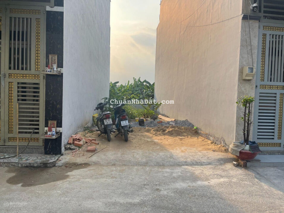 Bán đất 5x17m, gần chợ Bà Điểm, Bà Điểm, Hóc Môn, sổ riêng. Thổ cư 100%. Giá: 783 triệu.