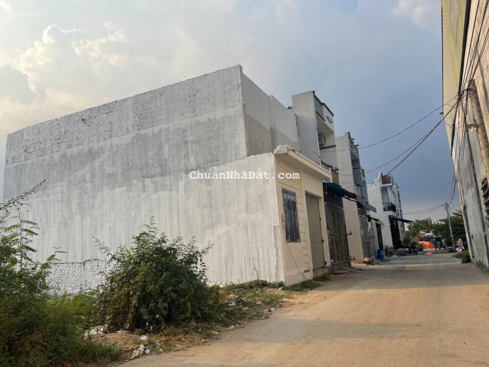 Bán đất 5x17m, gần chợ Bà Điểm, Bà Điểm, Hóc Môn, sổ riêng. Thổ cư 100%. Giá: 783 triệu.