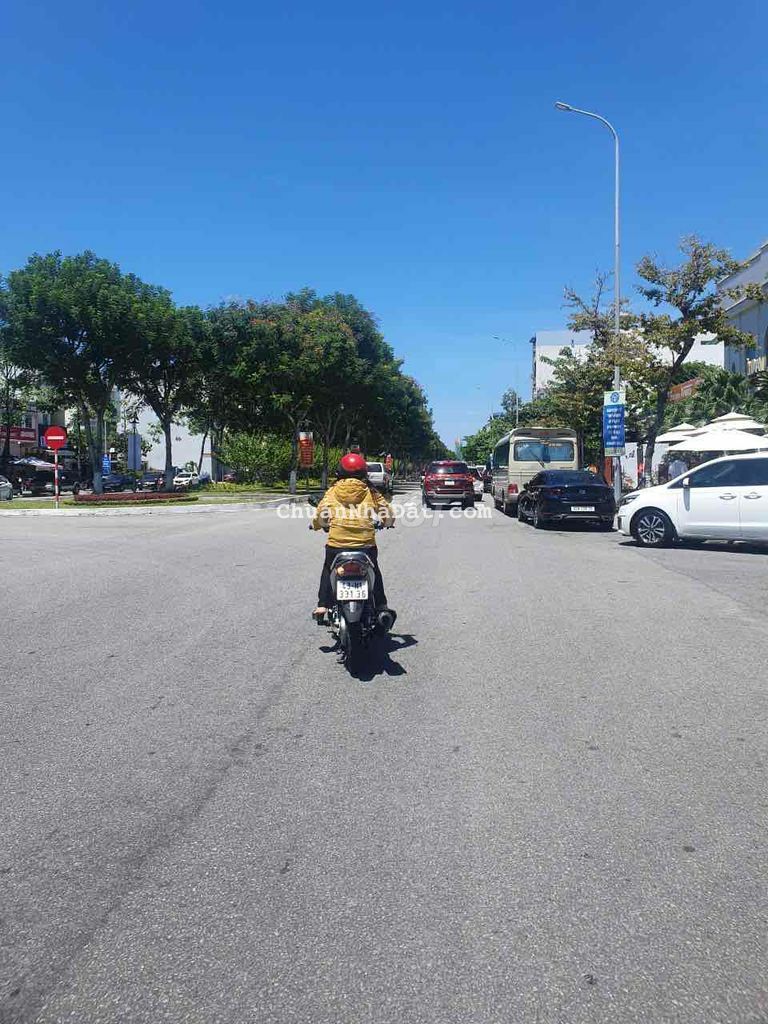chính chủ bán đất MT 7m5 hoà cường vị trí đẹp