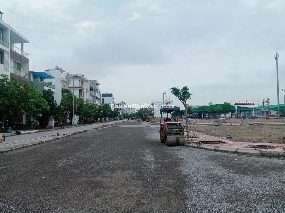 chủ bán nhanh để sang nước ngoài lô góc 50m2.chỉ 2,85tỉ TĐC xi măng. chủ bán nhanh để sang nước ngoài lô góc 50m2.chỉ 2,85tỉ TĐC xi măng.