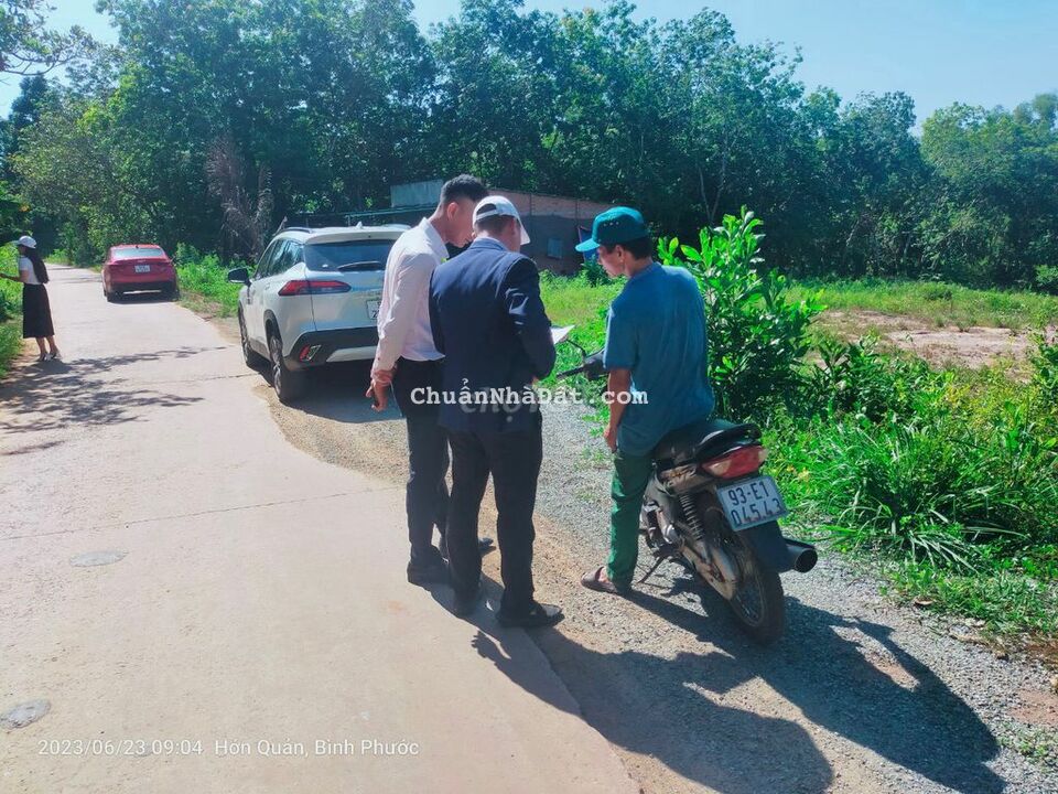 Quá Kẹt Bán Gấp 1 Nền Mặt Tiền Đường DX Lộ Giới 32m