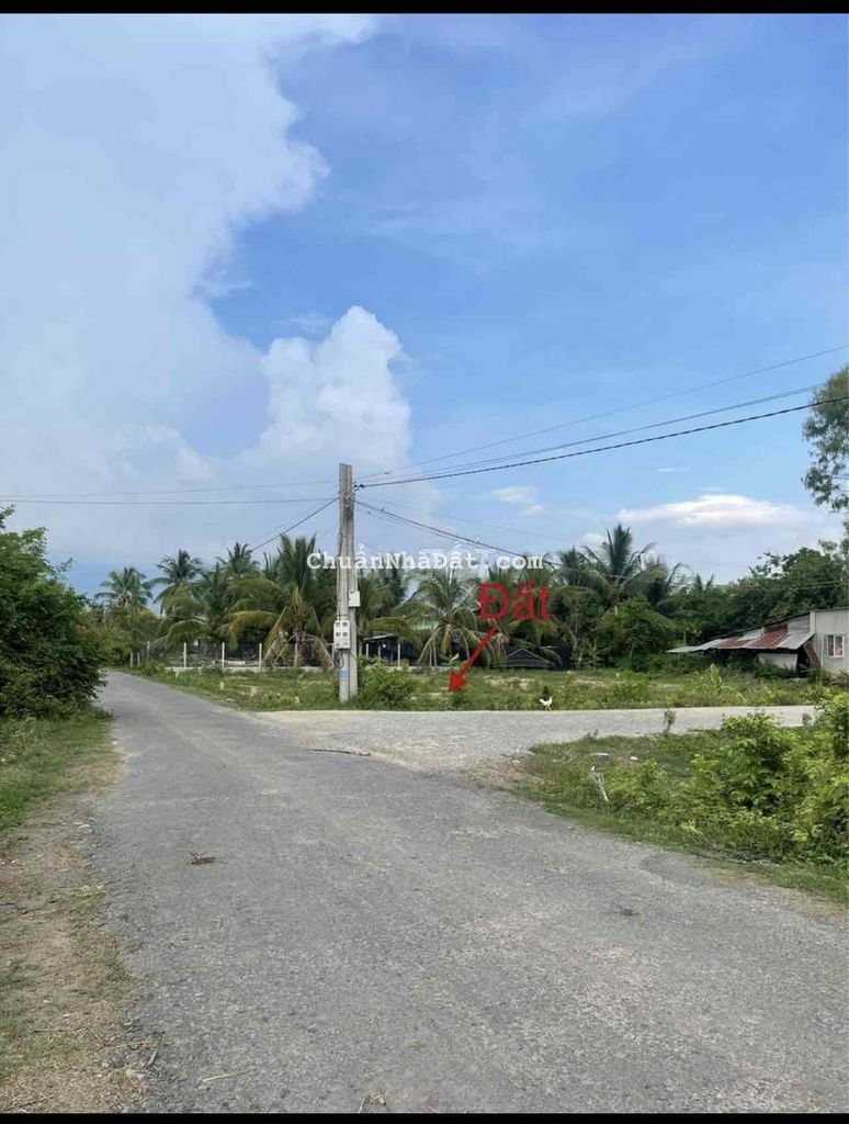 Bán Lô Góc 2 Mặt Tiền ở Hớn Quản