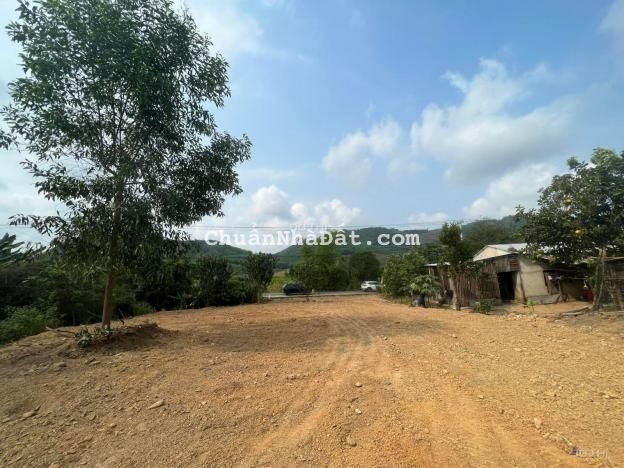 Bán đất thổ cư gần khu hành chính huyện Khánh VĨnh rộng 800m2 đường Tỉnh Lộ 8B giá rẻ