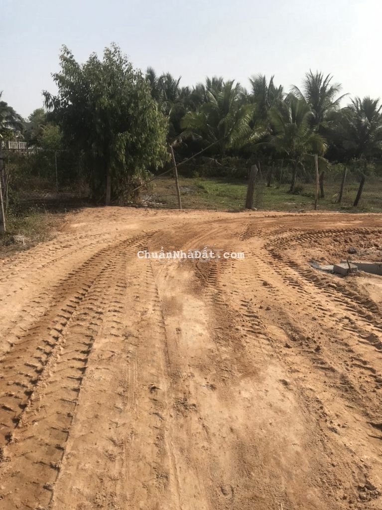 Bán 02 lô liền kề, 5x30m/lô, full thổ cư, đường 4m,xã Tân Bình,tx LaGi