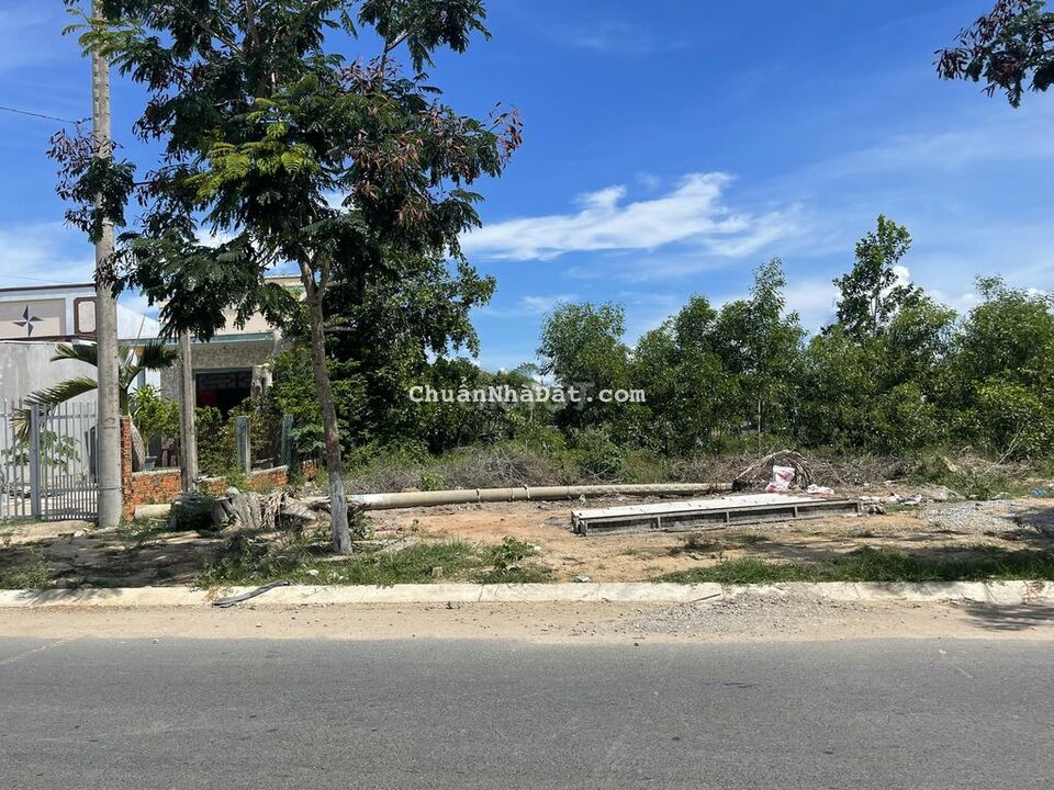 Đất 15 x 20 MT Lê Minh Công - TX LaGi Chính chủ, FULL THỔ CƯ gần biển Đất 15 x 20 MT Lê Minh Công - TX LaGi Chính chủ, FULL THỔ CƯ gần biển