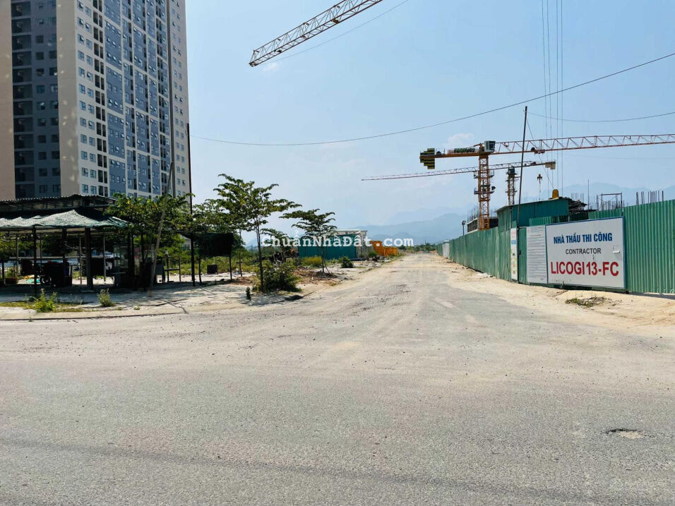 Bán gấp lô đất đường 7.5m đối diện 10 tòa căn hộ kinh doanh rất tiện giá bán nhanh 2,95 tỷ