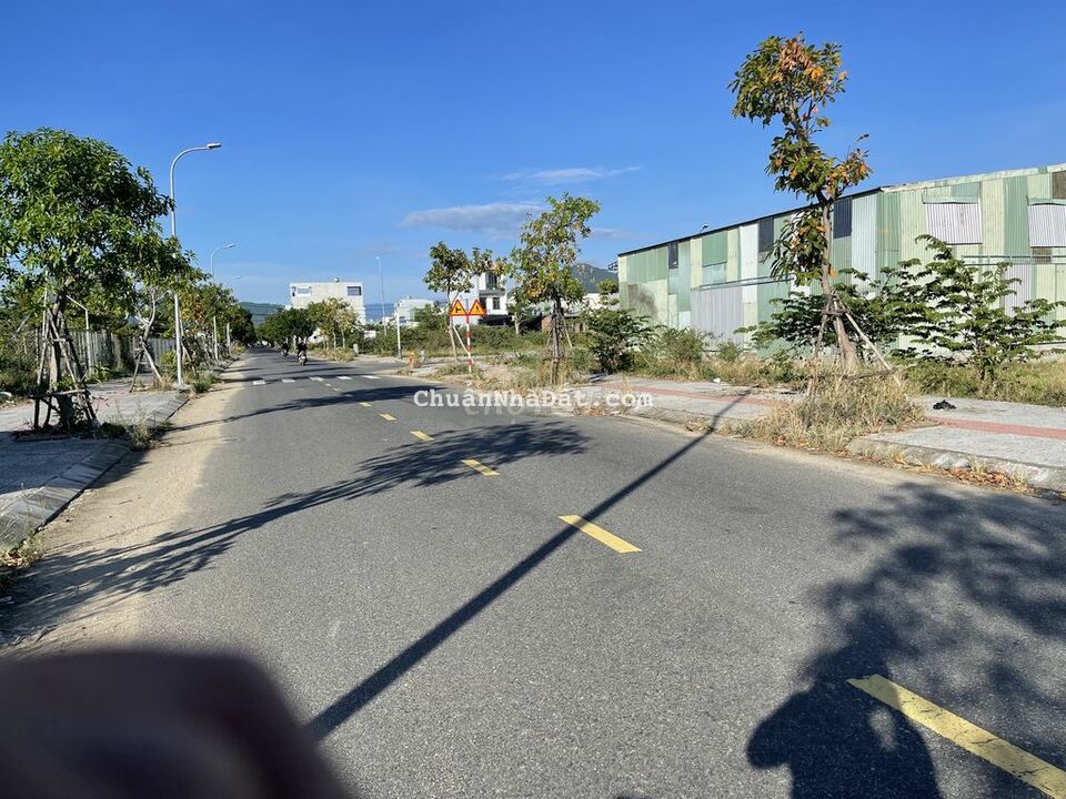 Một lô *** đông nam kim long khu E