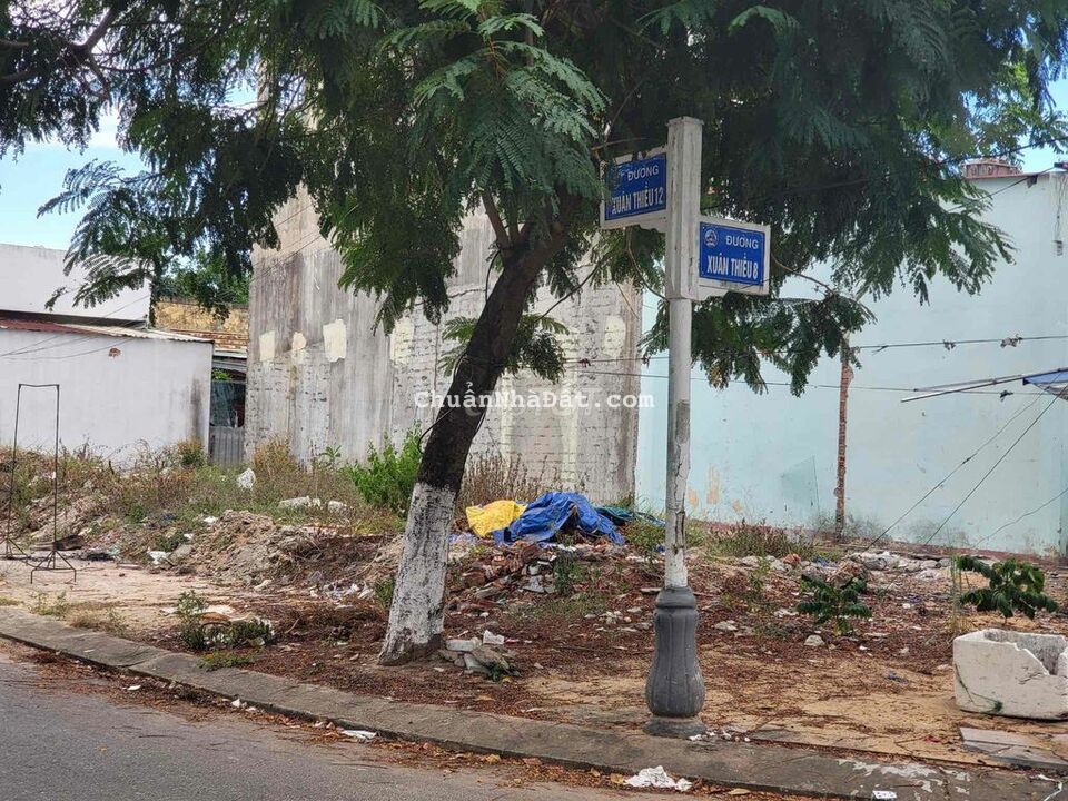 Lô 2 mặt tiền gần biển