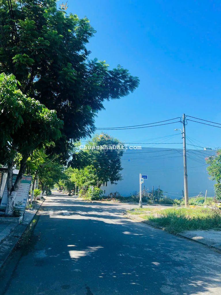 Bán lô đất biển Trần Bích San khu Xuân Thiều, 132m2, hướng ra biển