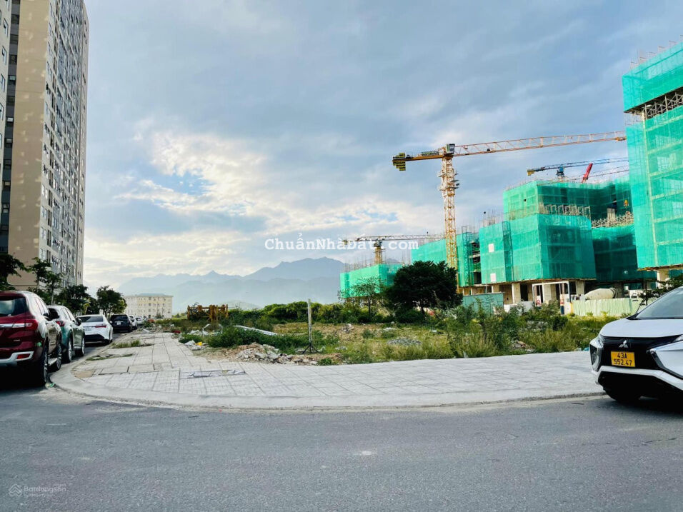 Cần tiền trong tuần bán nhanh 162m2 lô góc đường 7.5m trục kinh doanh đối diện 10 tòa căn hộ 6,xtỷ