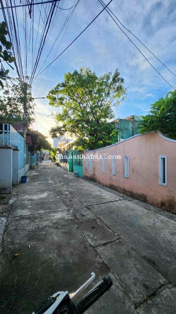 BÁN ĐẤT TẶNG NHÀ CÂP 4 KIỆT 5M OTO ĐẬU ĐỖ NGUYỄN HUY TƯỞNG BÁN ĐẤT TẶNG NHÀ CÂP 4 KIỆT 5M OTO ĐẬU ĐỖ NGUYỄN HUY TƯỞNG