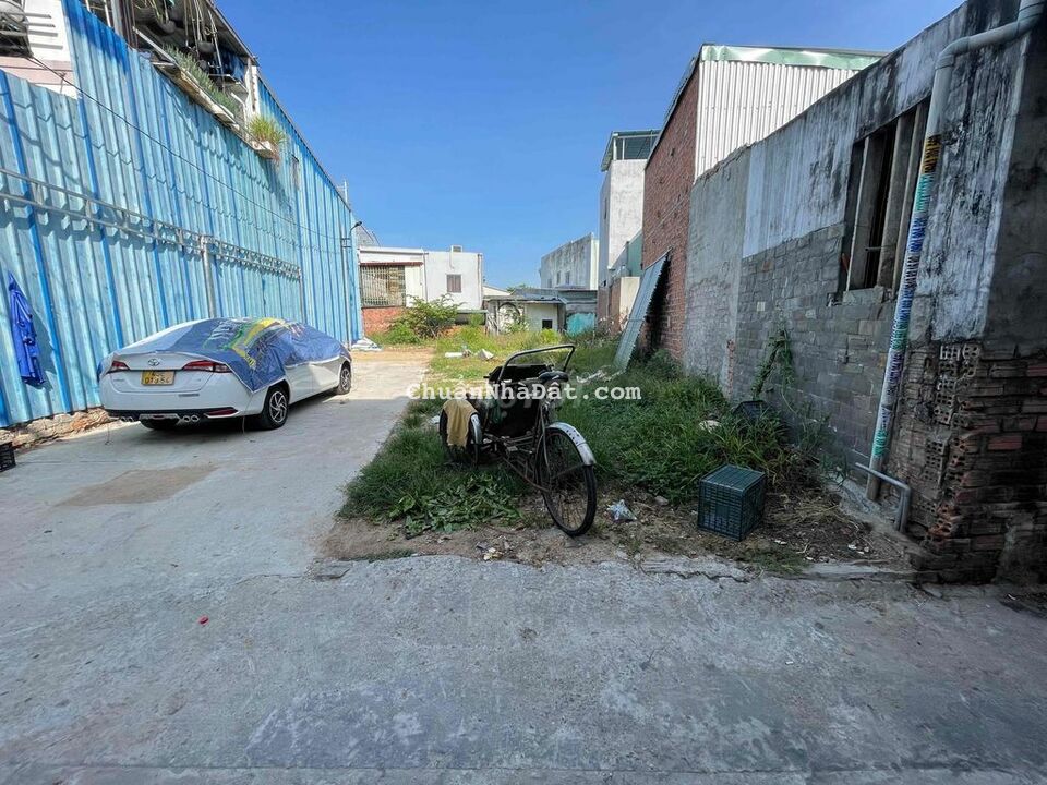 ĐẤT 2. MẶT KIỆT OTO NGUYỄN HUY TƯỞNG NGAY BẾN XE