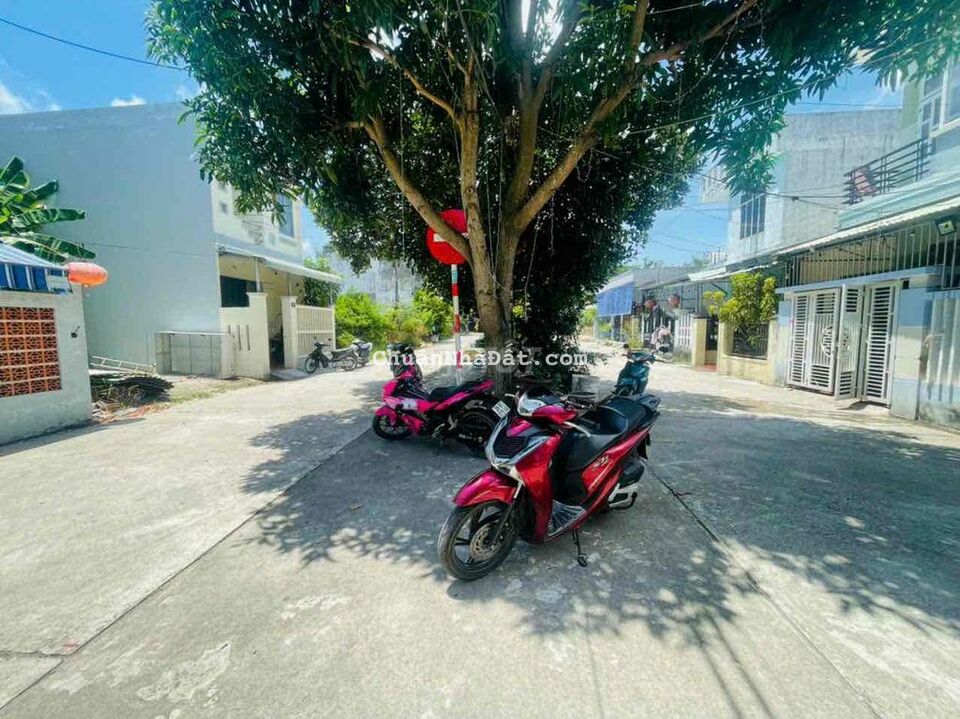 1.7tỷ / 81m2 mặt tiền 2 làn 11m5 Hàm Trung 7 Liên Chiểu Đà Nẵng 1.7tỷ / 81m2 mặt tiền 2 làn 11m5 Hàm Trung 7 Liên Chiểu Đà Nẵng