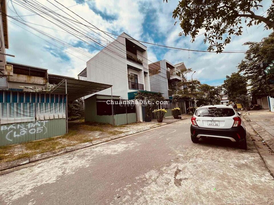 Giá rẻ lô mt bàu năng 8 sát góc siêu đẹp Giá rẻ lô mt bàu năng 8 sát góc siêu đẹp