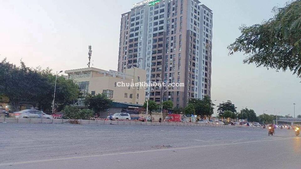 GIÁ RẺ NHẤT ĐÀM QUANG TRUNG LONG BIÊN, MT6M, KD , DT 110M. GIÁ 9 TỶ. GIÁ RẺ NHẤT ĐÀM QUANG TRUNG LONG BIÊN, MT6M, KD , DT 110M. GIÁ 9 TỶ.