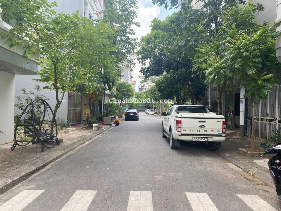 Chủ nhà thiện chí bán nhanh lô đất nằm trong khu tái định cư phường Giang Biên, Long Biên Chủ nhà thiện chí bán nhanh lô đất nằm trong khu tái định cư phường Giang Biên, Long Biên